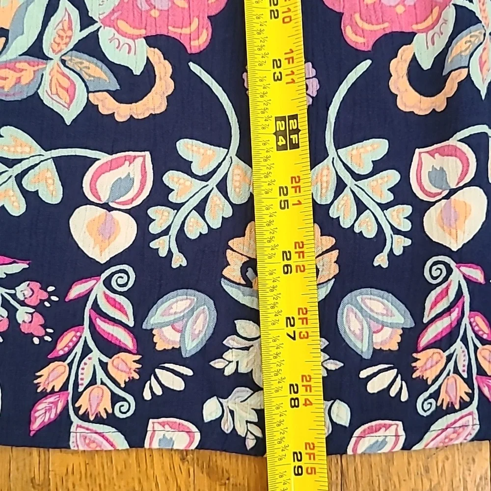 CROFT AND BARROW WOMENS BLUE AND PINK FLORAL SLEEVELESS SUMMER TOP SIZE LARGE - Picture 11 of 15